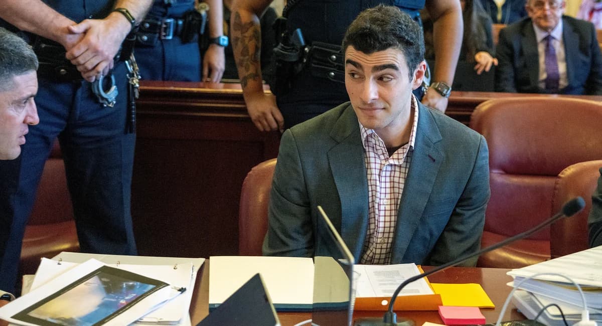 'Looks like the CEO shooter': NY court hears call that led to Luigi Mangione's arrest - Gothamist