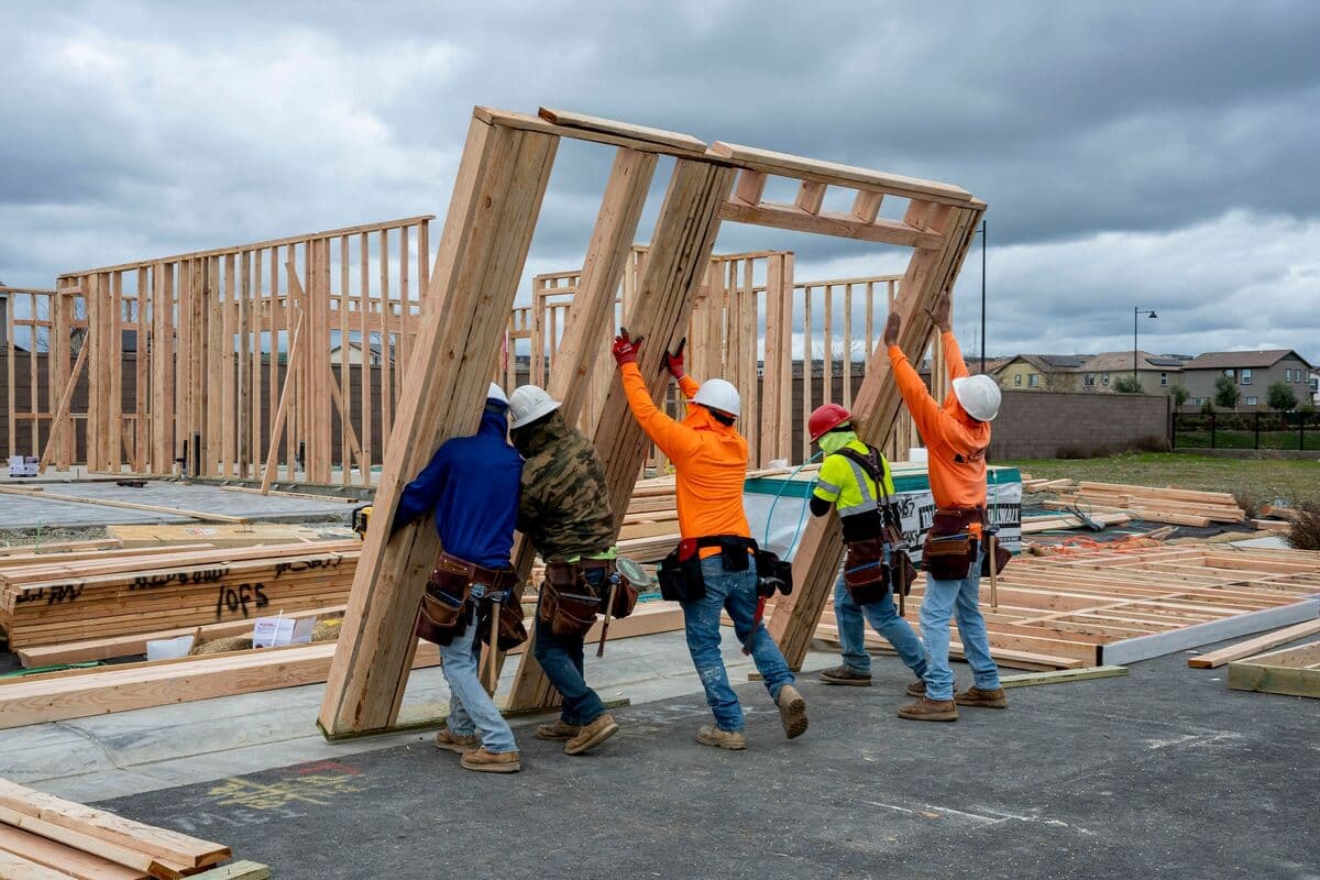 Builders Push ‘Trump Homes’ to Win Backing for a Million Houses - Bloomberg