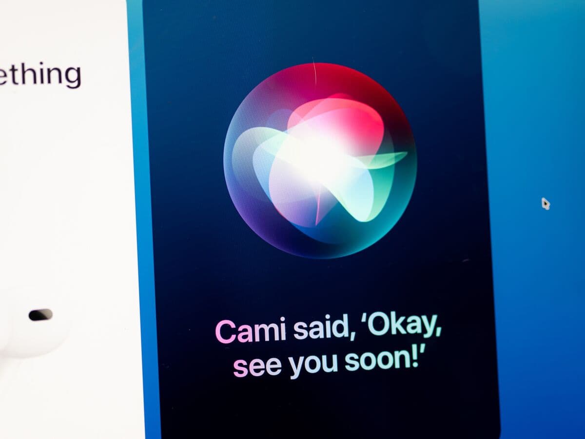 Apple’s New ChatGPT-Like Siri App Will Have Auto-Deleting Chats - Bloomberg.com