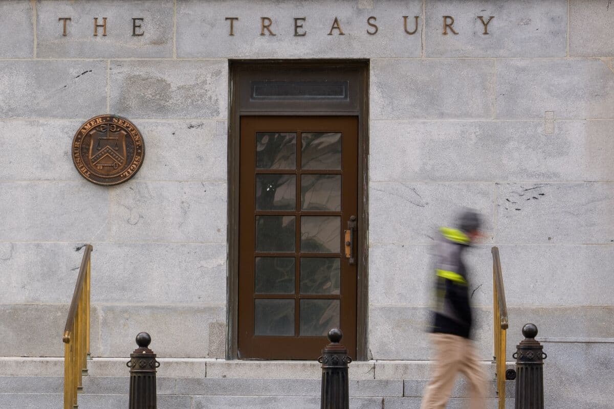 Treasuries Head for Worst Run in a Month on Inflation Fears - Bloomberg.com
