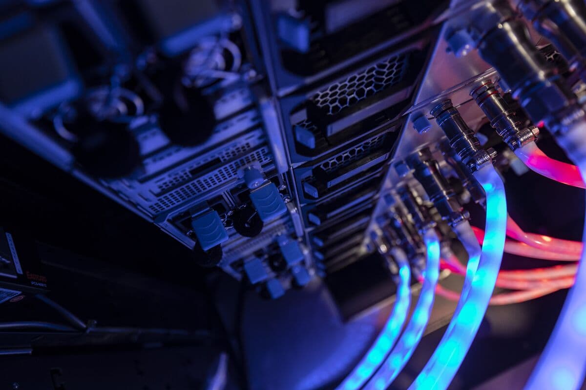 Big Tech to Spend $650 Billion This Year as AI Race Intensifies - Bloomberg.com