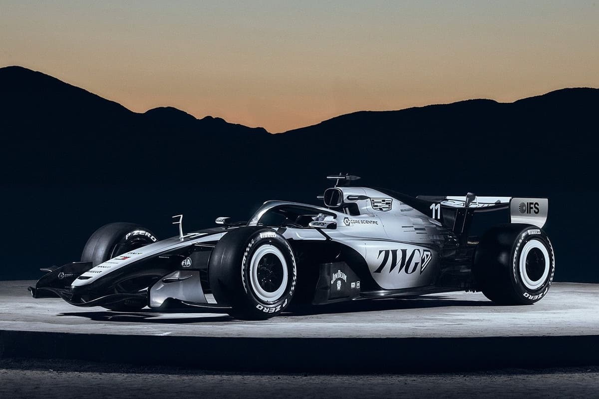 Cadillac reveals two-sided 2026 F1 livery - Motorsport.com