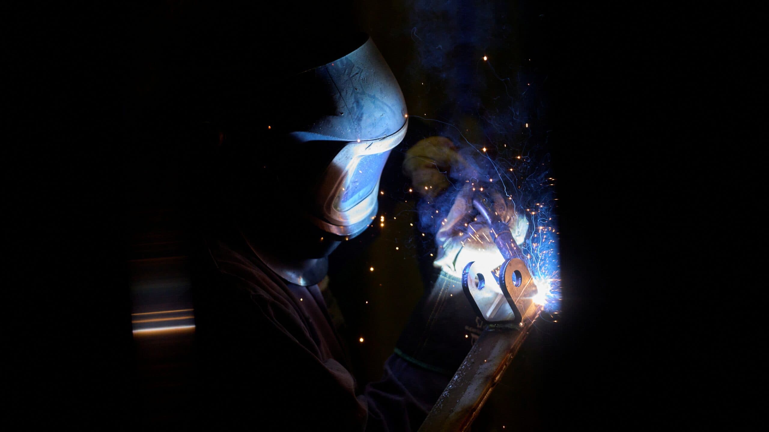 Anthrax nearly kills healthy 18-year-old welder amid puzzling pattern - Ars Technica