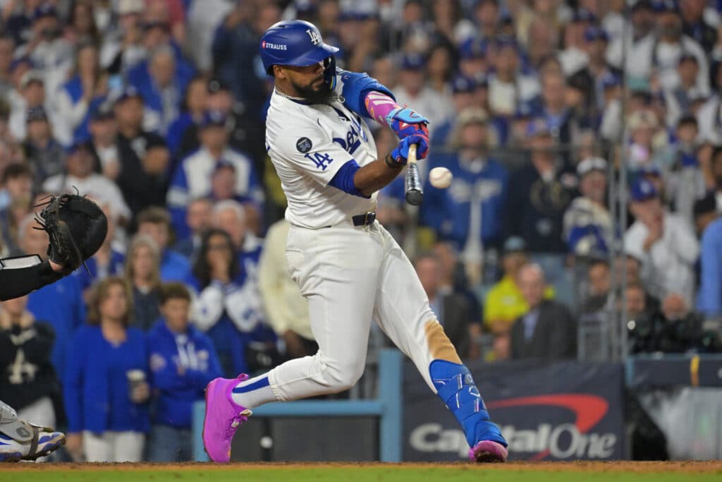 Dodgers Likely To Keep Teoscar Hernandez - MLB Trade Rumors