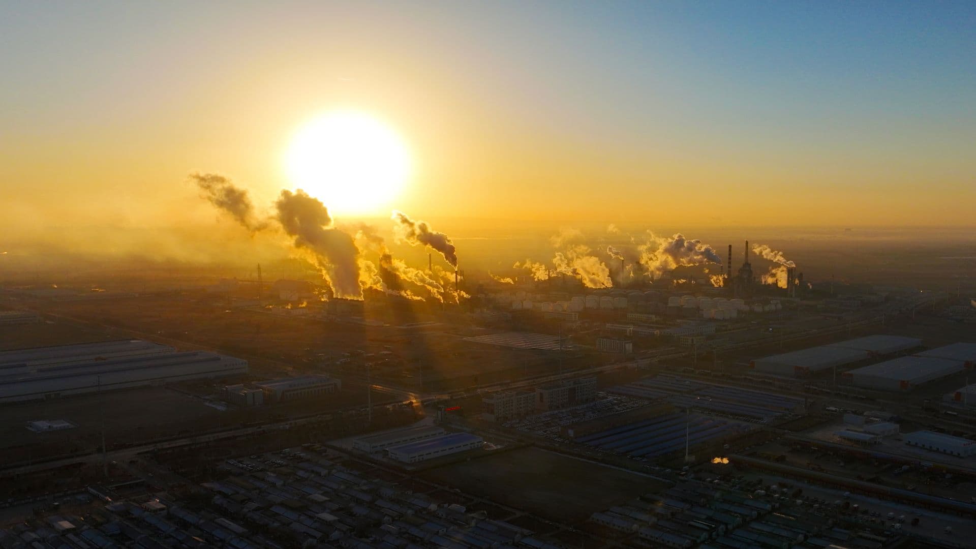 The largest sun of 2026 rises today as Earth draws closest to our parent star - Space