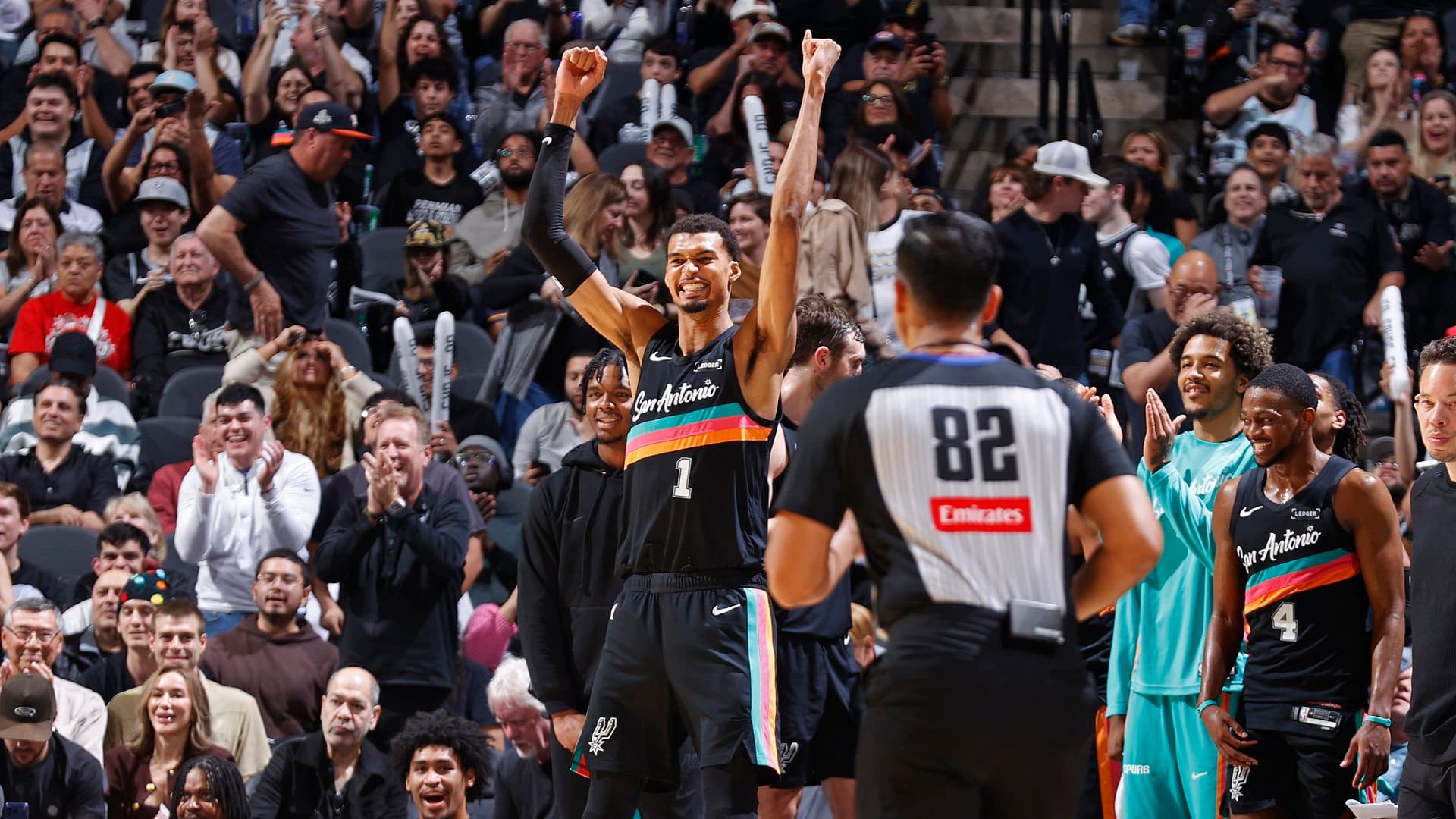 Starting 5: Spurs keep rolling, beat Thunder to key 14-game night - NBA