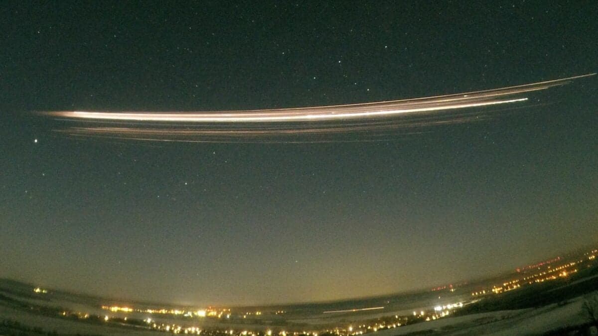 Study Confirms: Reentering SpaceX Rockets Are Peppering the Upper Atmosphere With Metal Pollution - Gizmodo