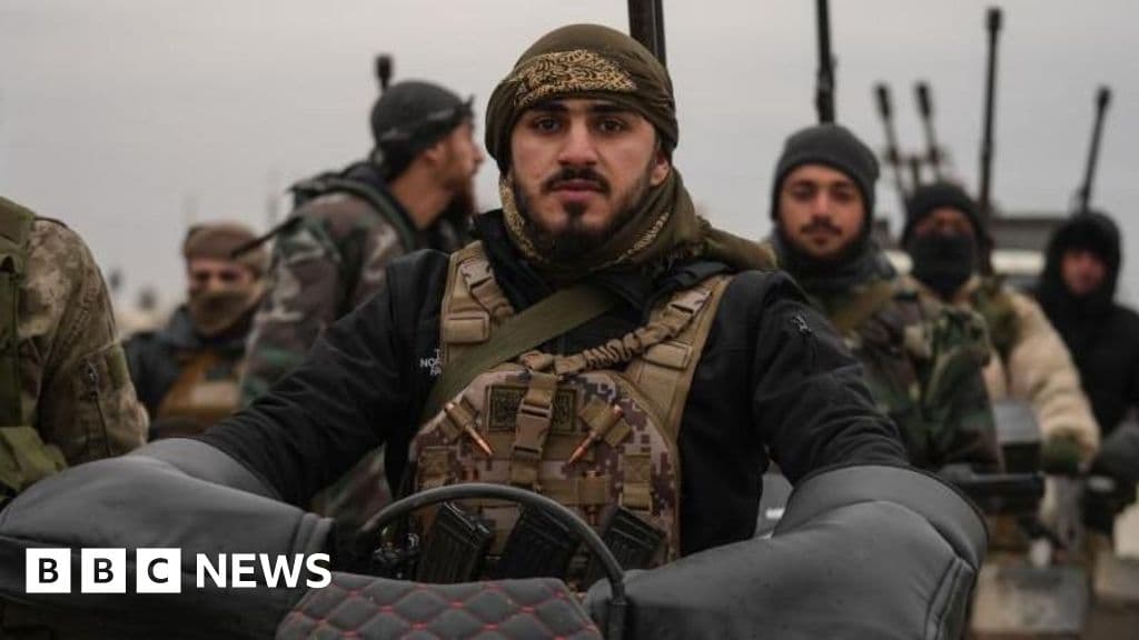 Syrian army moves into east Aleppo after Kurdish forces withdraw - BBC