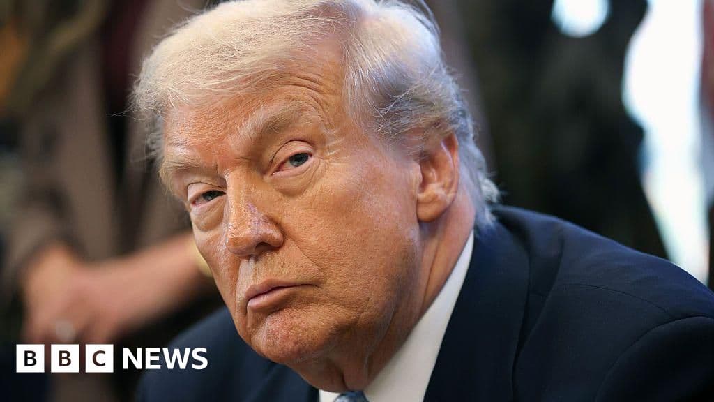 Venezuela calls Trump airspace closure warning 'colonialist threat' - BBC