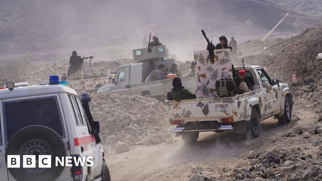 Yemen clashes bring Saudi and UAE-backed forces into confrontation - BBC