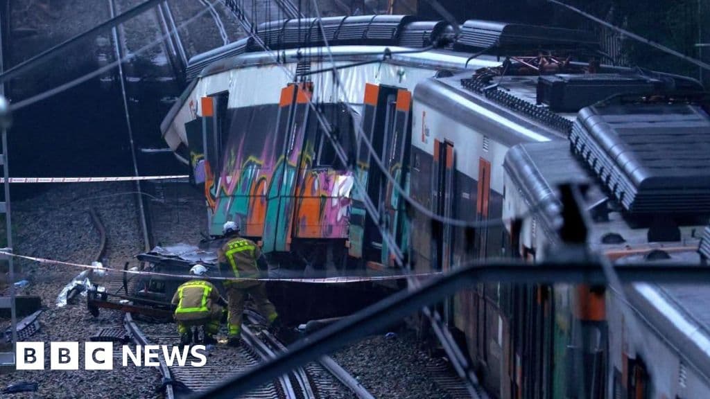 Spain train crash: Driver killed in derailment near Barcelona - BBC