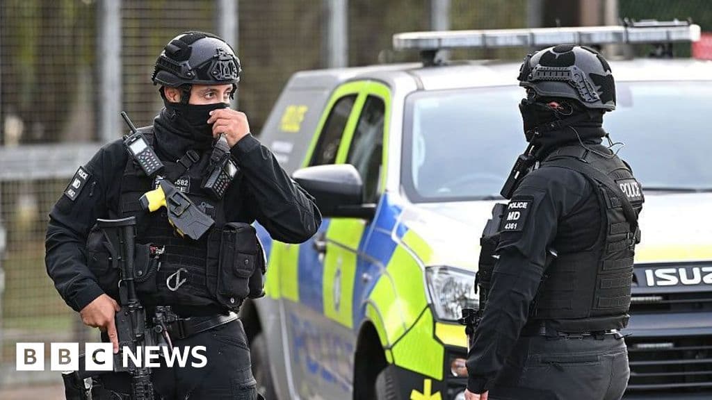 UK-Iranian dual national arrested over RAF Fairford incident, police say - BBC