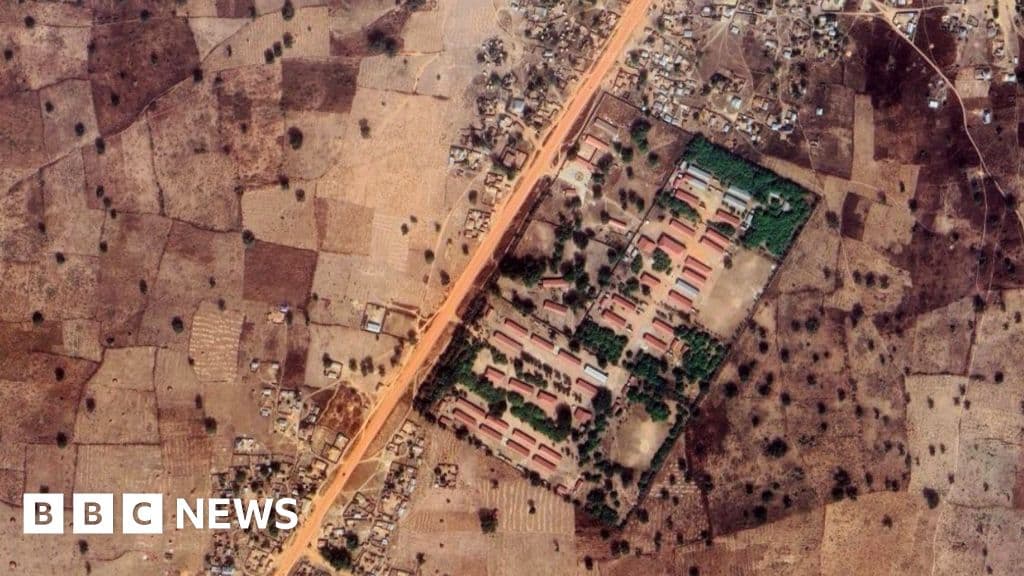 St Mary's School in Niger state: Pupils abducted from Nigerian Catholic school - BBC