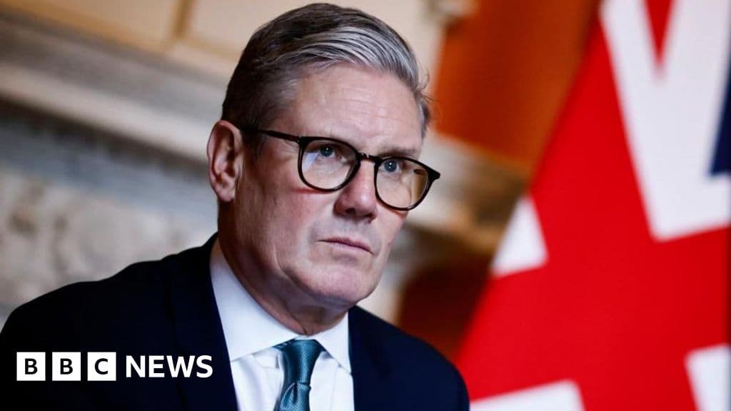 Bondi attack on Jewish community 'sickening' says Starmer - BBC