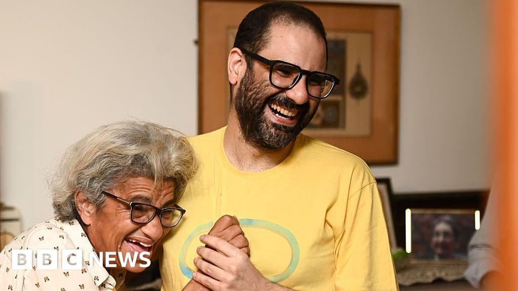 British-Egyptian dissident appears to endorse 'smear campaign' claims - BBC