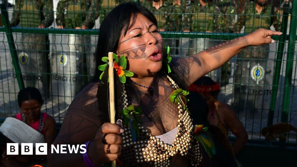 UN climate summit drops mention of fossil fuels from draft deal - BBC