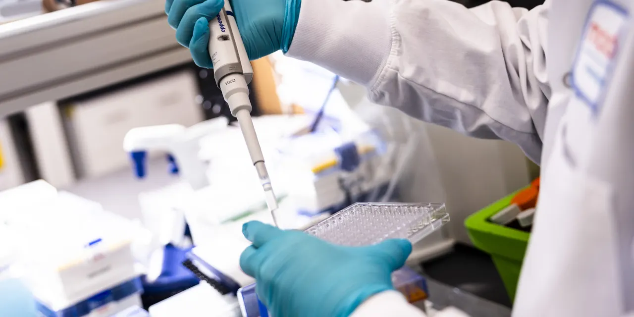 Moderna Stock Plummets 18% After Cancer-Vaccine Data Leak - Barron's