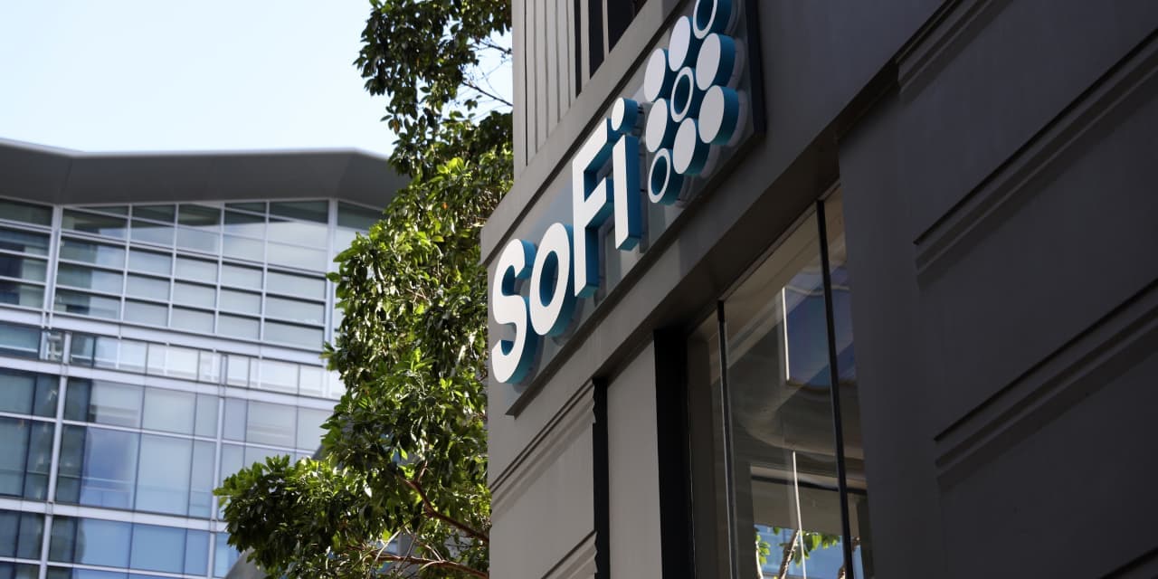 SoFi’s red-hot stock drops after plan to raise $1.5 billion in stock offering - MarketWatch