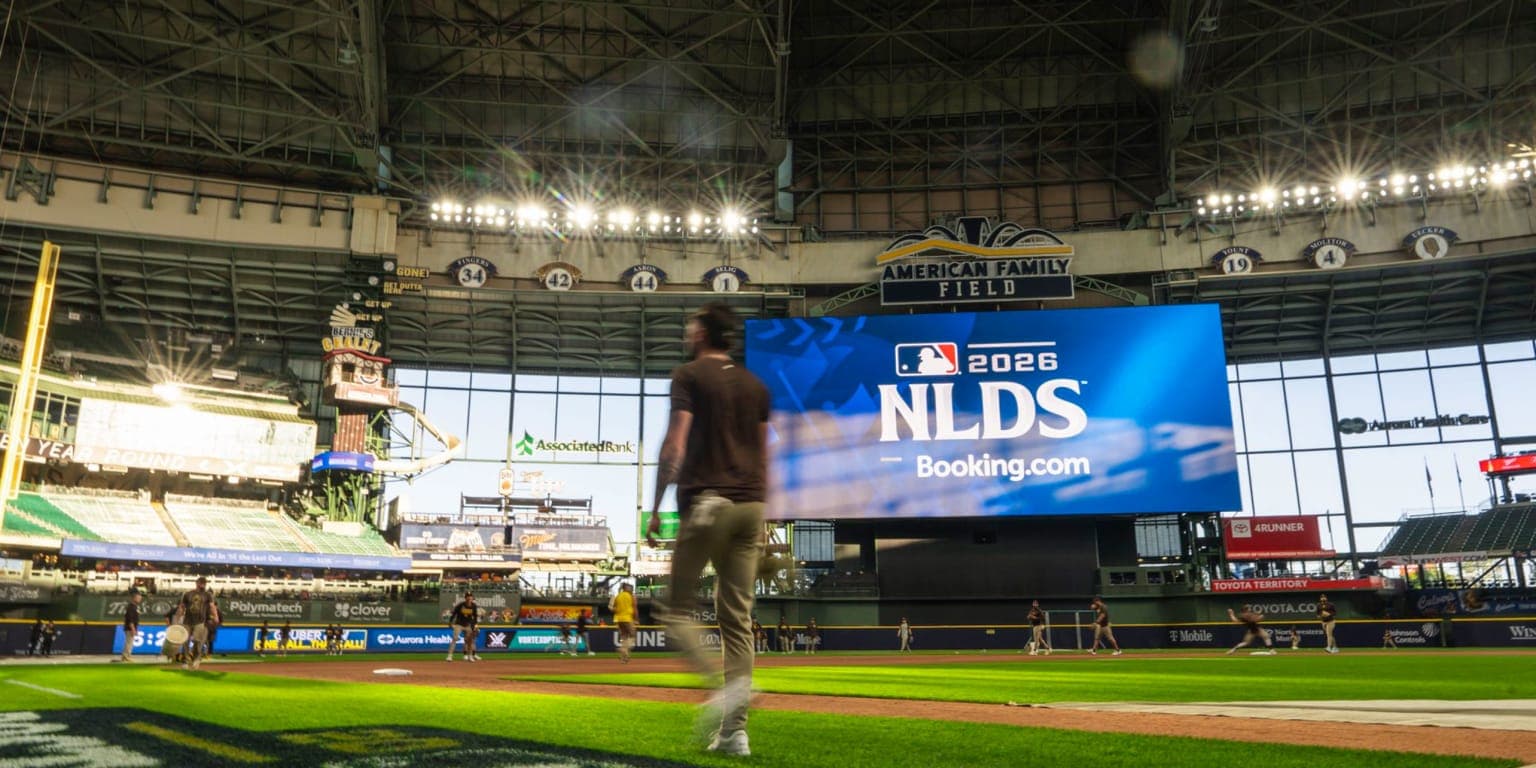 Padres make minimal changes to roster for NLDS vs. Brewers - mlb.com