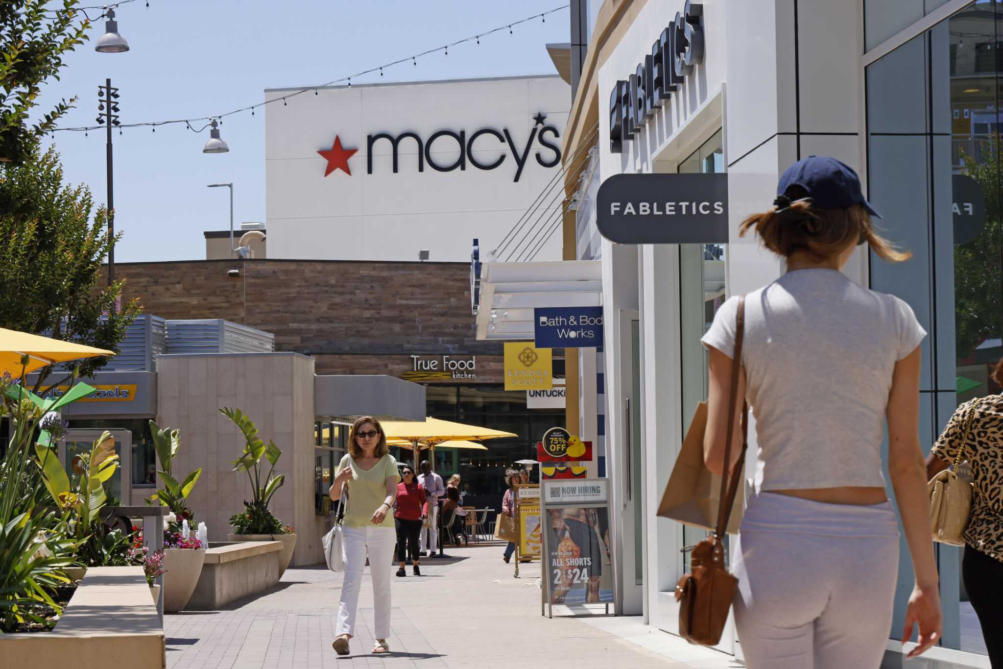 Measles case reported in East Bay: Here’s where the infected person shopped before Christmas - San Francisco Chronicle