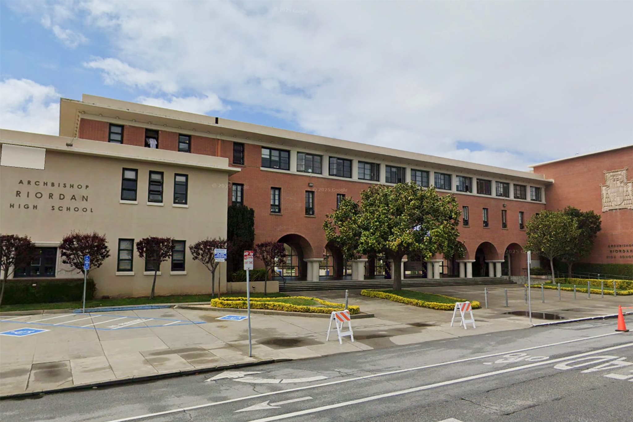 Officials warn of 'moderate' risk after TB outbreak in SF high school - SFGATE