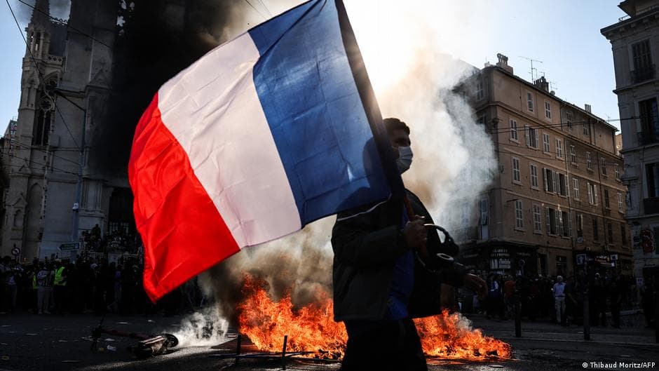 France: Protesters rally nationwide amid rising social polarization - DW.com